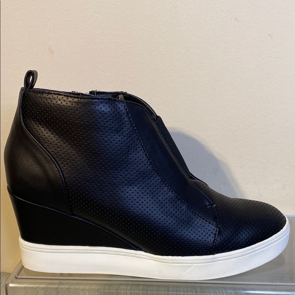 Mia Black Wedge Ankle Boots Size 9.5 - Picture 2 of 7